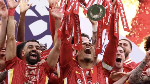 Liverpool players urged to be 'themselves' by manager Arne Slot
