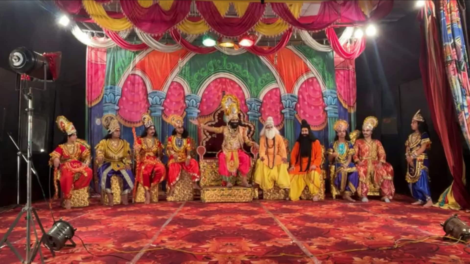 'Dashrath' actor has cardiac arrest during Ramlila, dies on stage