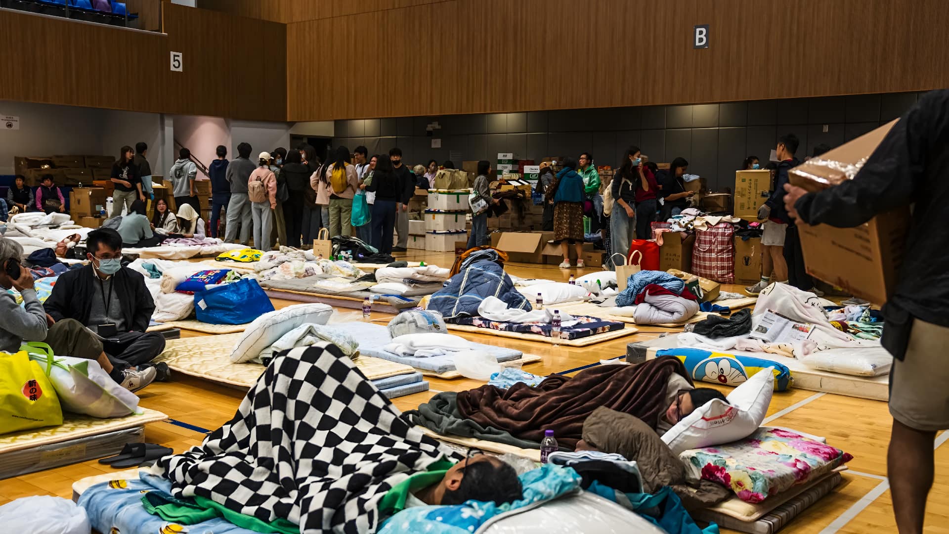 Hong Kong starts 3-day mourning after deadly apartment fire
