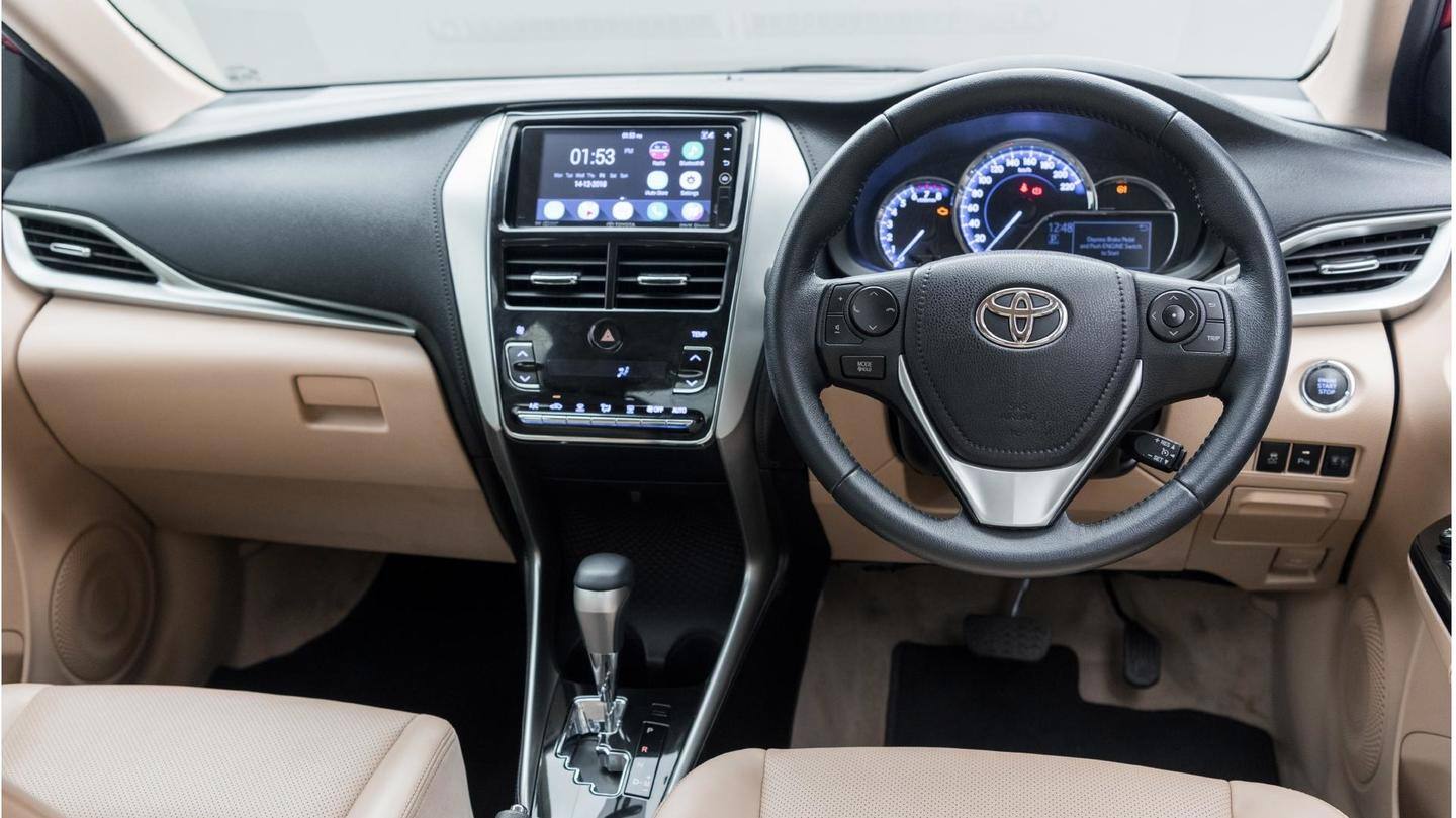 The vehicle has five seats and a rear-view camera The vehicle has five seats and a rear-view camera