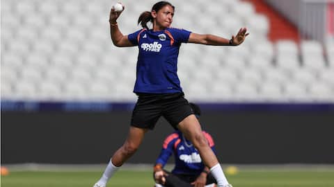 Harmanpreet should bat aggressively, not worry about wickets: Shikha Pandey