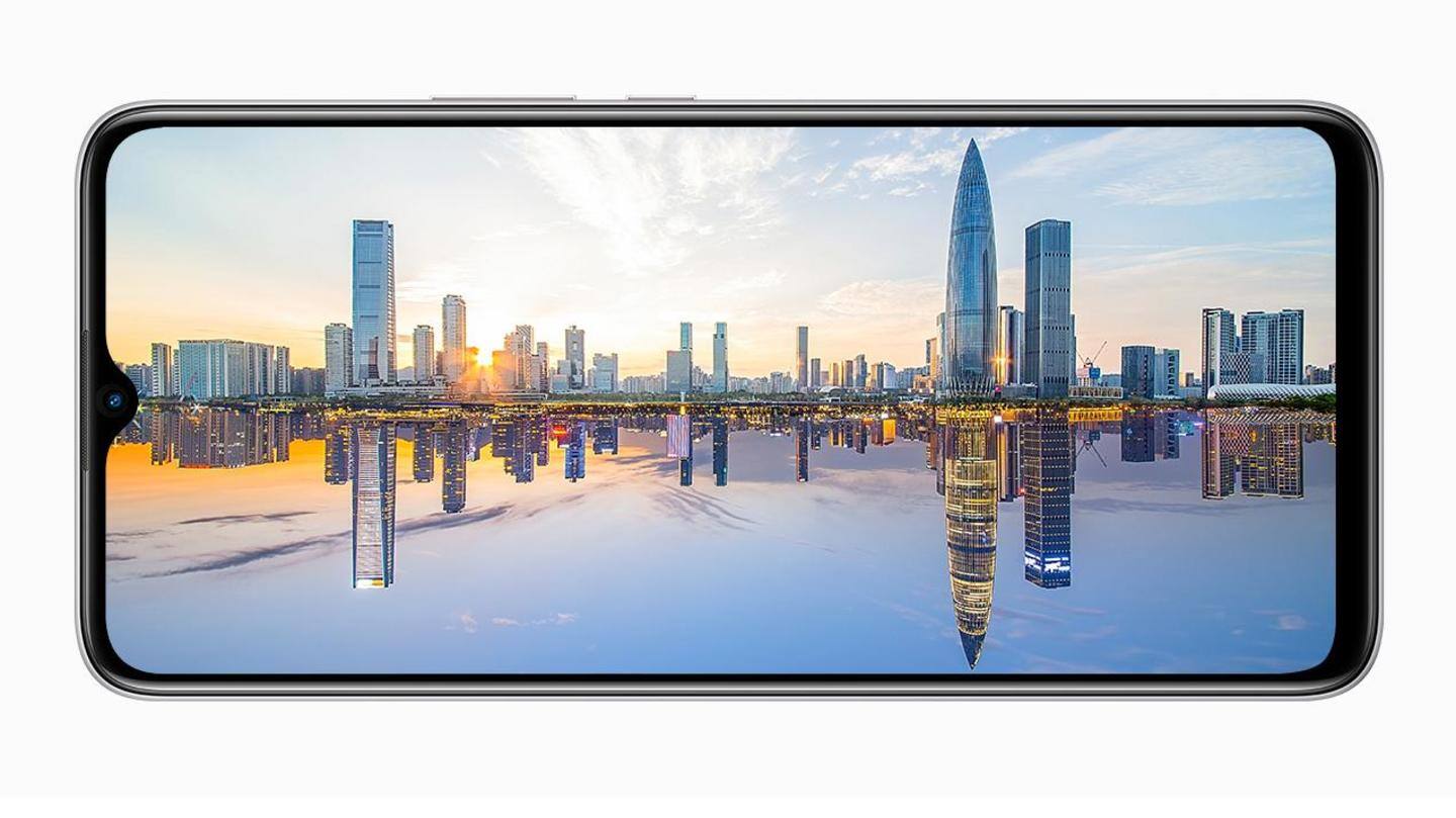The phone flaunts an IPS LCD display The phone flaunts an IPS LCD display