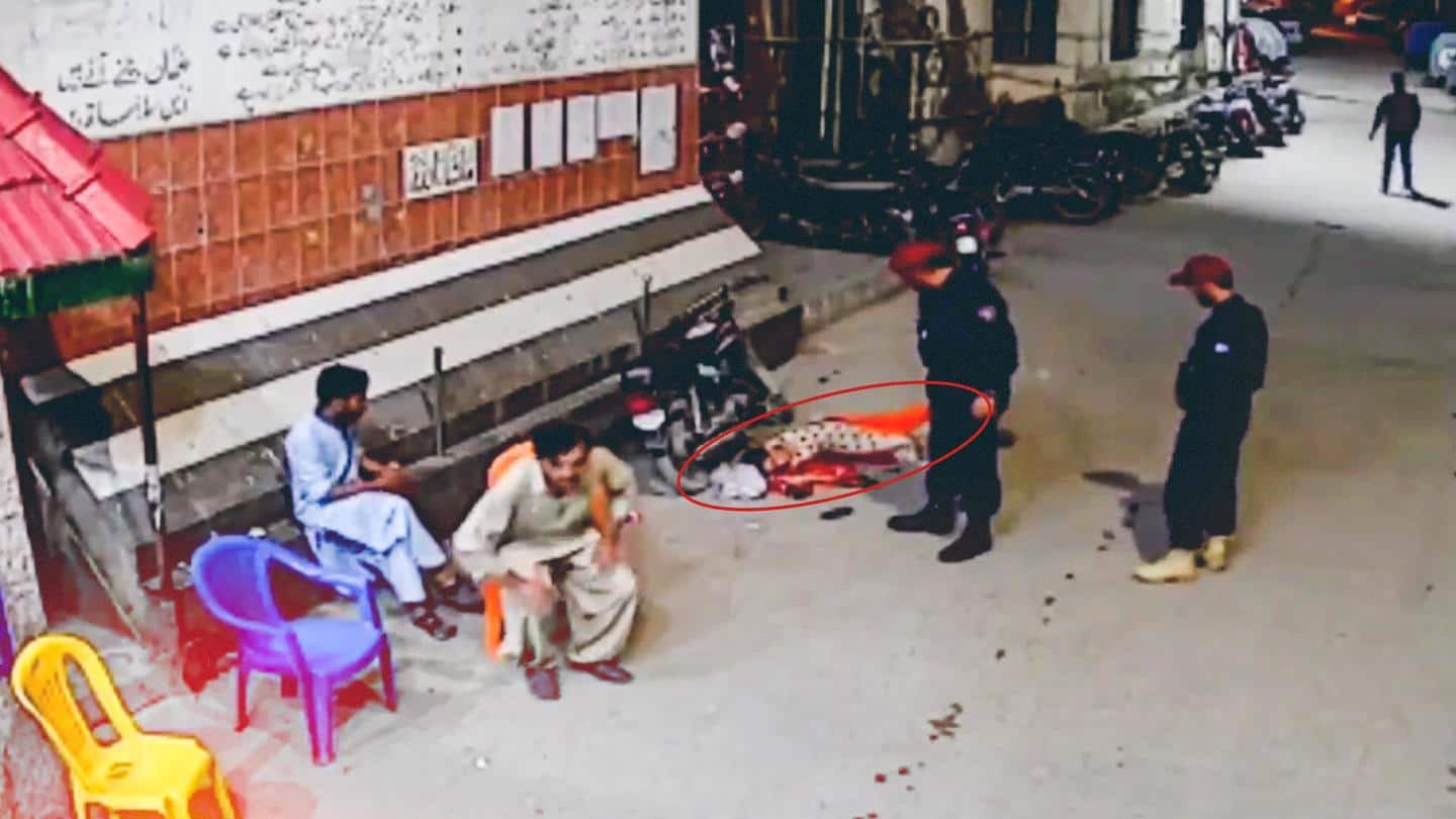 Karachi: Security guard kicks pregnant woman; incident captured on CCTV