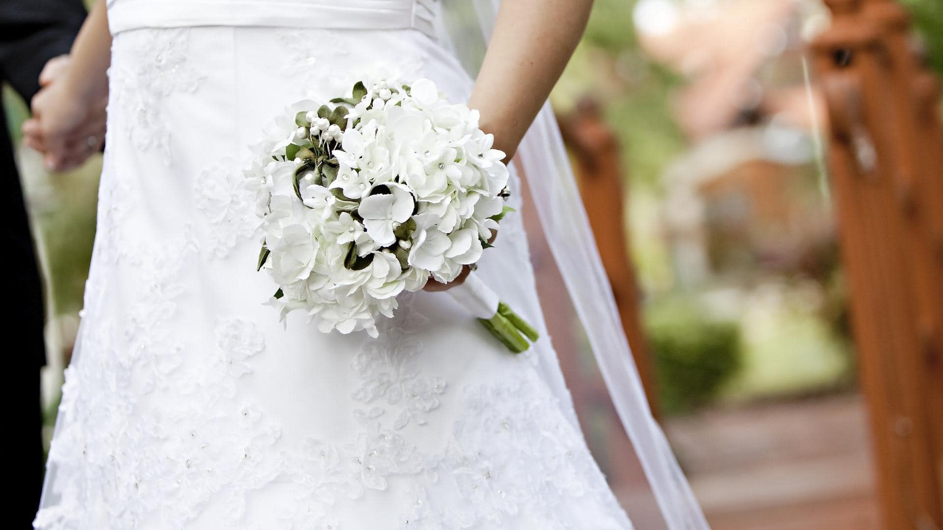 5 Spanish wedding traditions that highlight importance of family ties