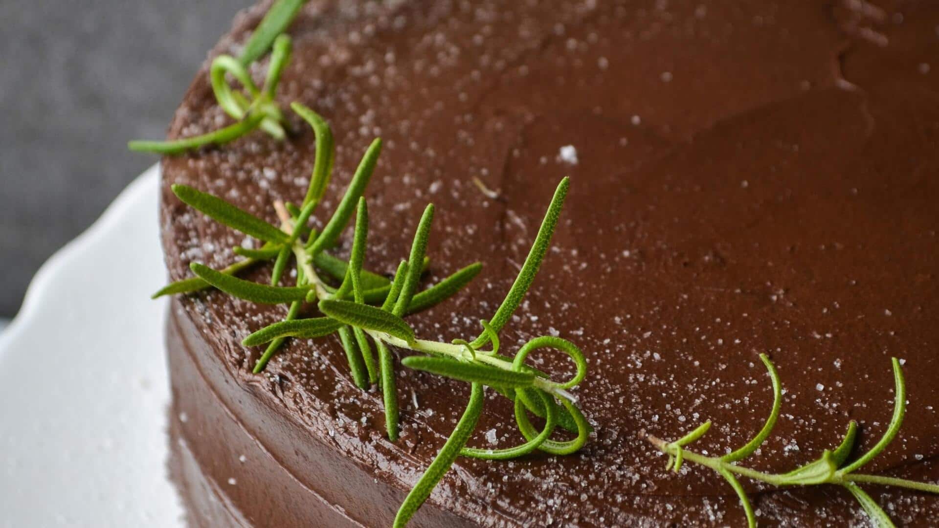 Love rosemary? You'll enjoy these cakes