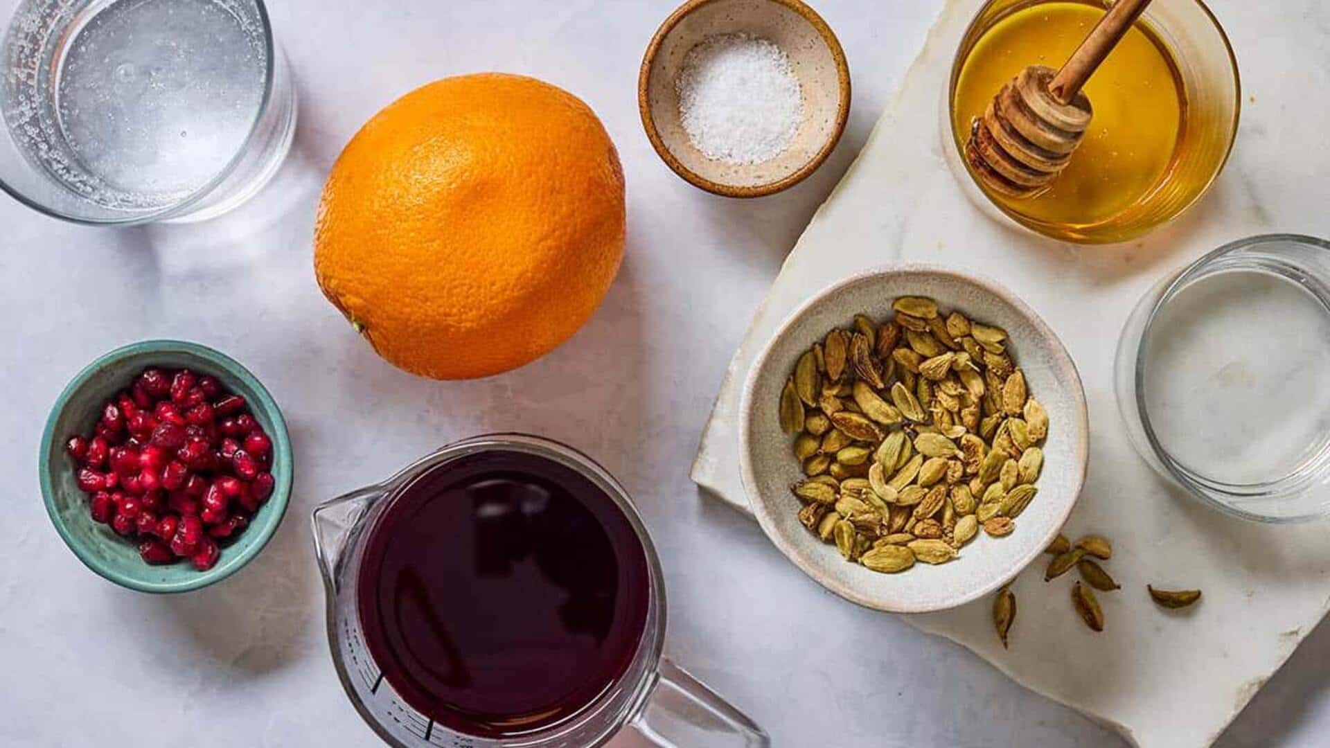 How to make refreshing drinks using cardamom and pomegranate