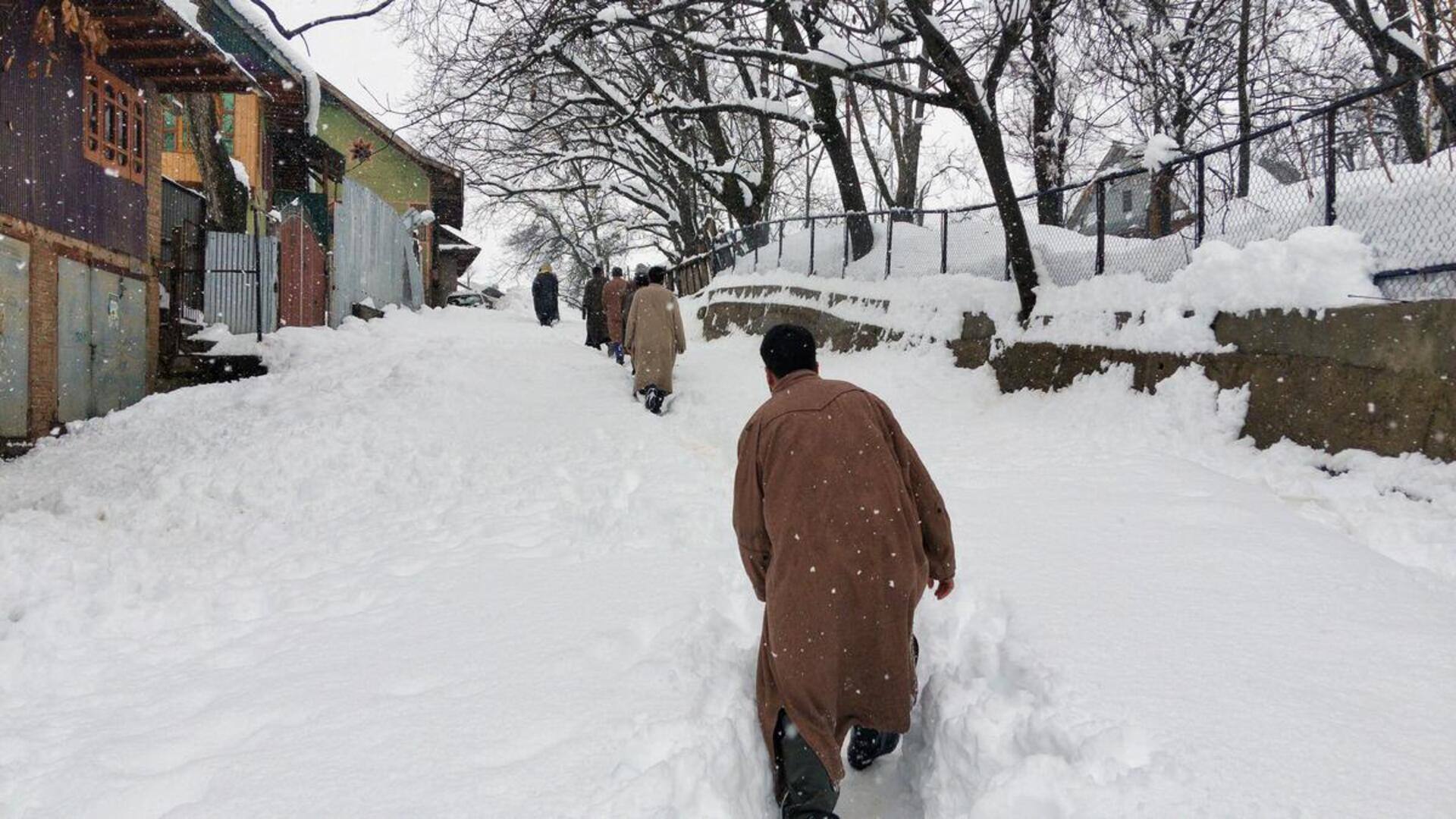 All flights to and from Srinagar canceled amid heavy snowfall 