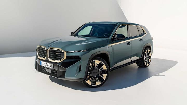 2023 BMW XM goes official as a 644hp hybrid SUV