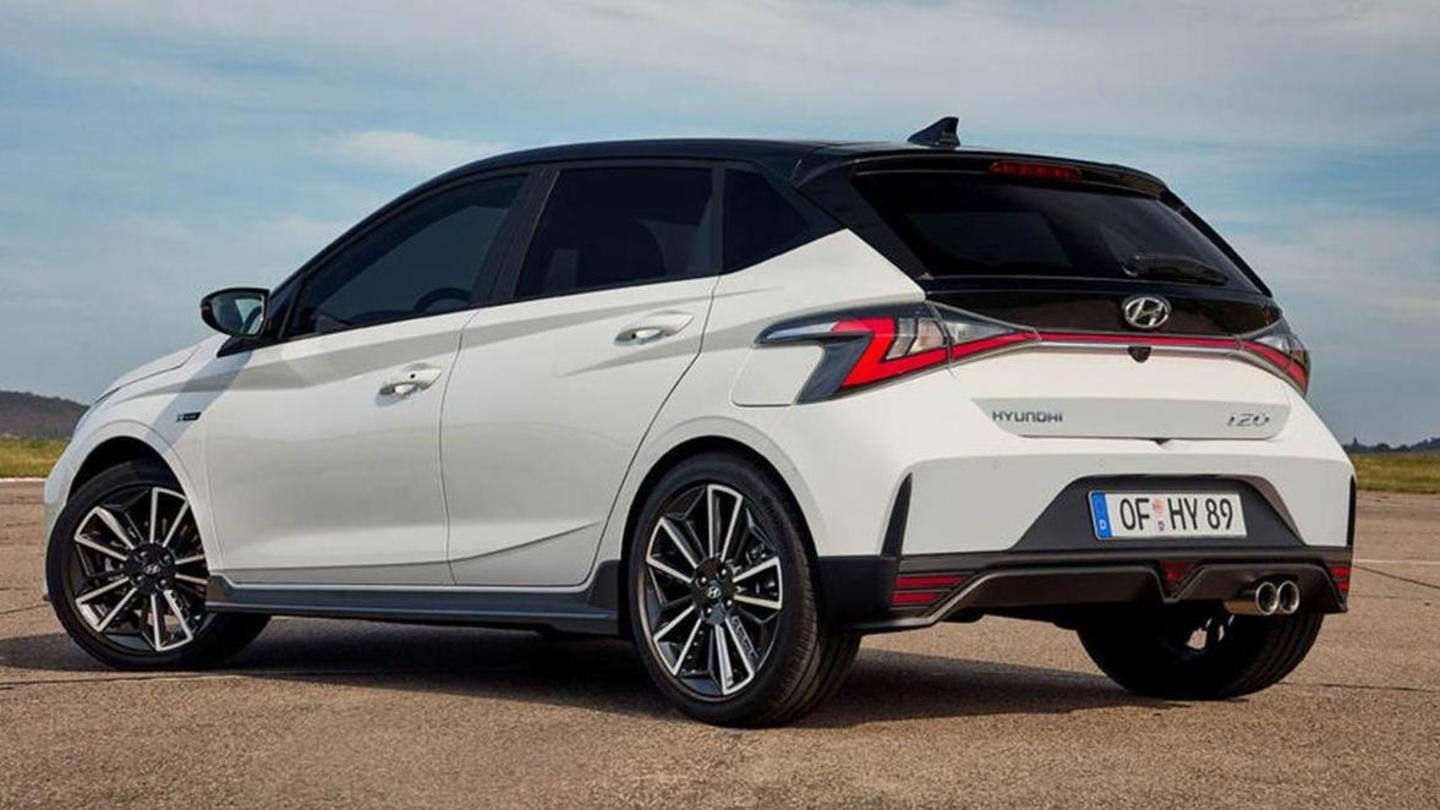 The car flaunts a twin-tip exhaust and 17-inch wheels The car flaunts a twin-tip exhaust and 17-inch wheels