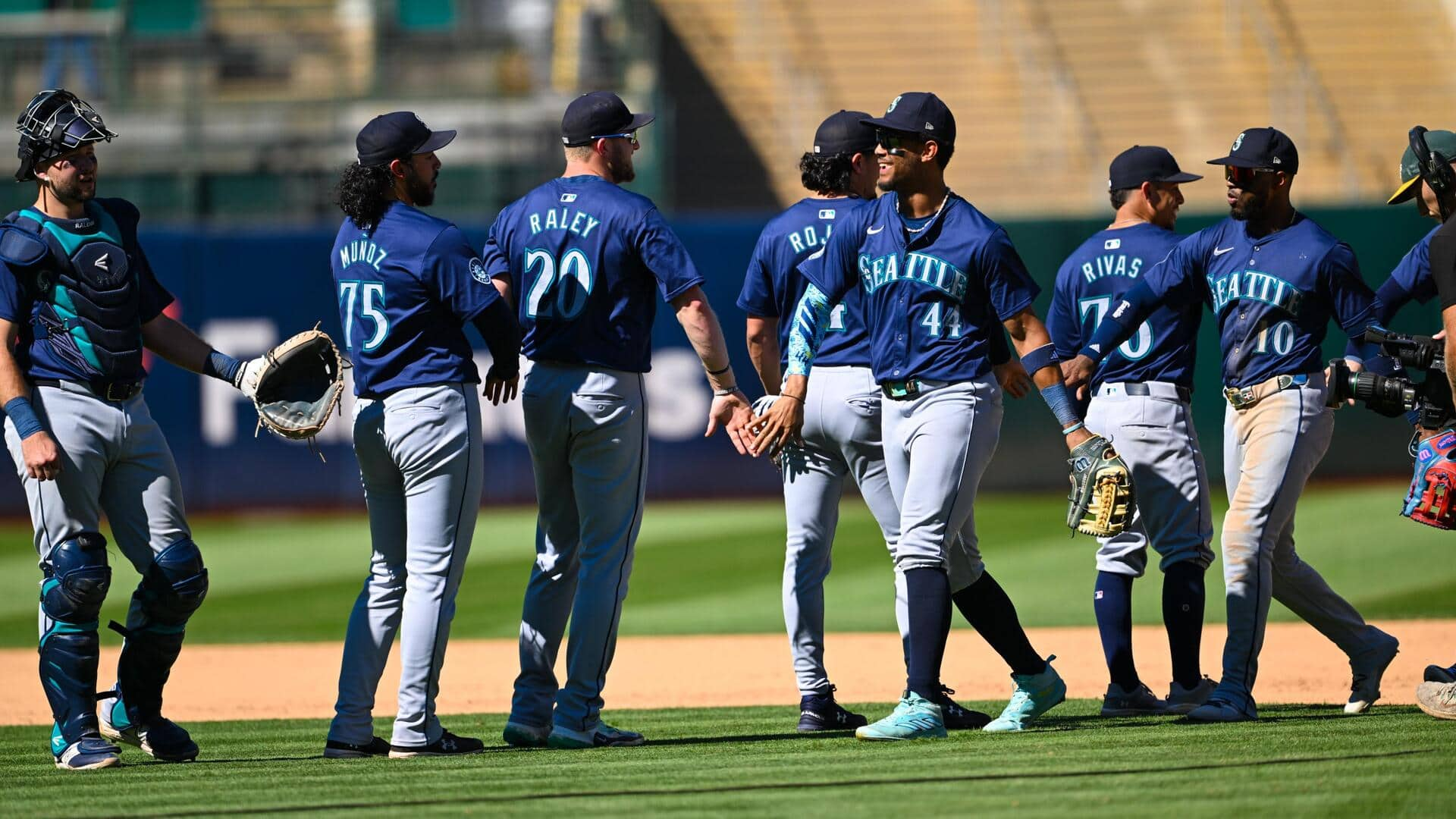 #ThisDayThatYear: Seattle Mariners secure 115th victory, break AL win record