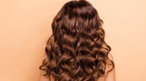 How to achieve soft waves on short hair