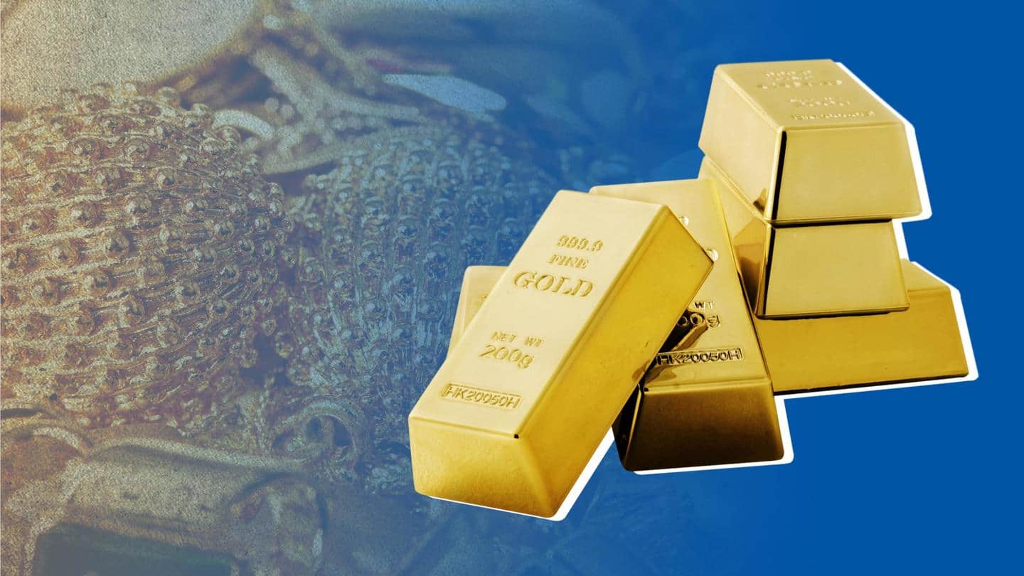 How much gold can Indians legally store at home?