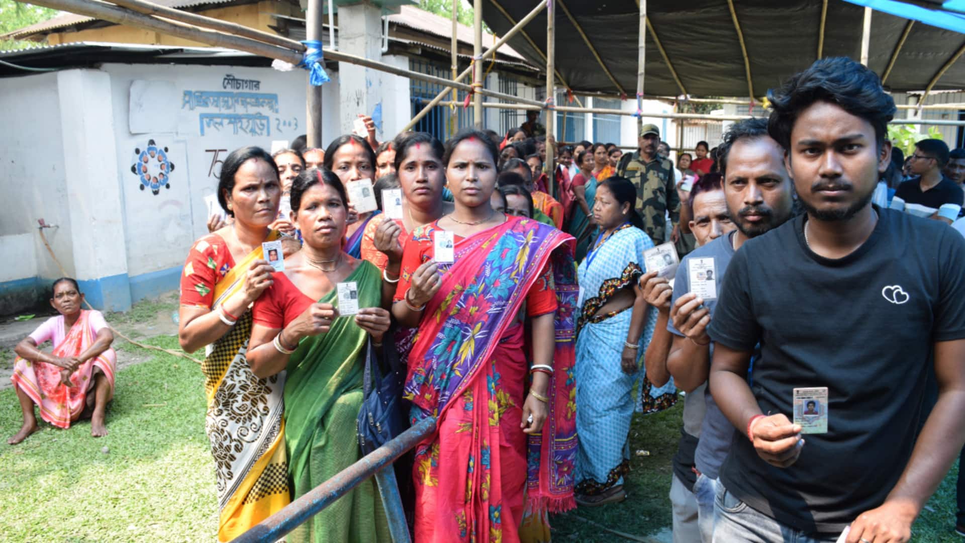 Complaints of violence, intimidation flood Bengal's 1st phase of polling