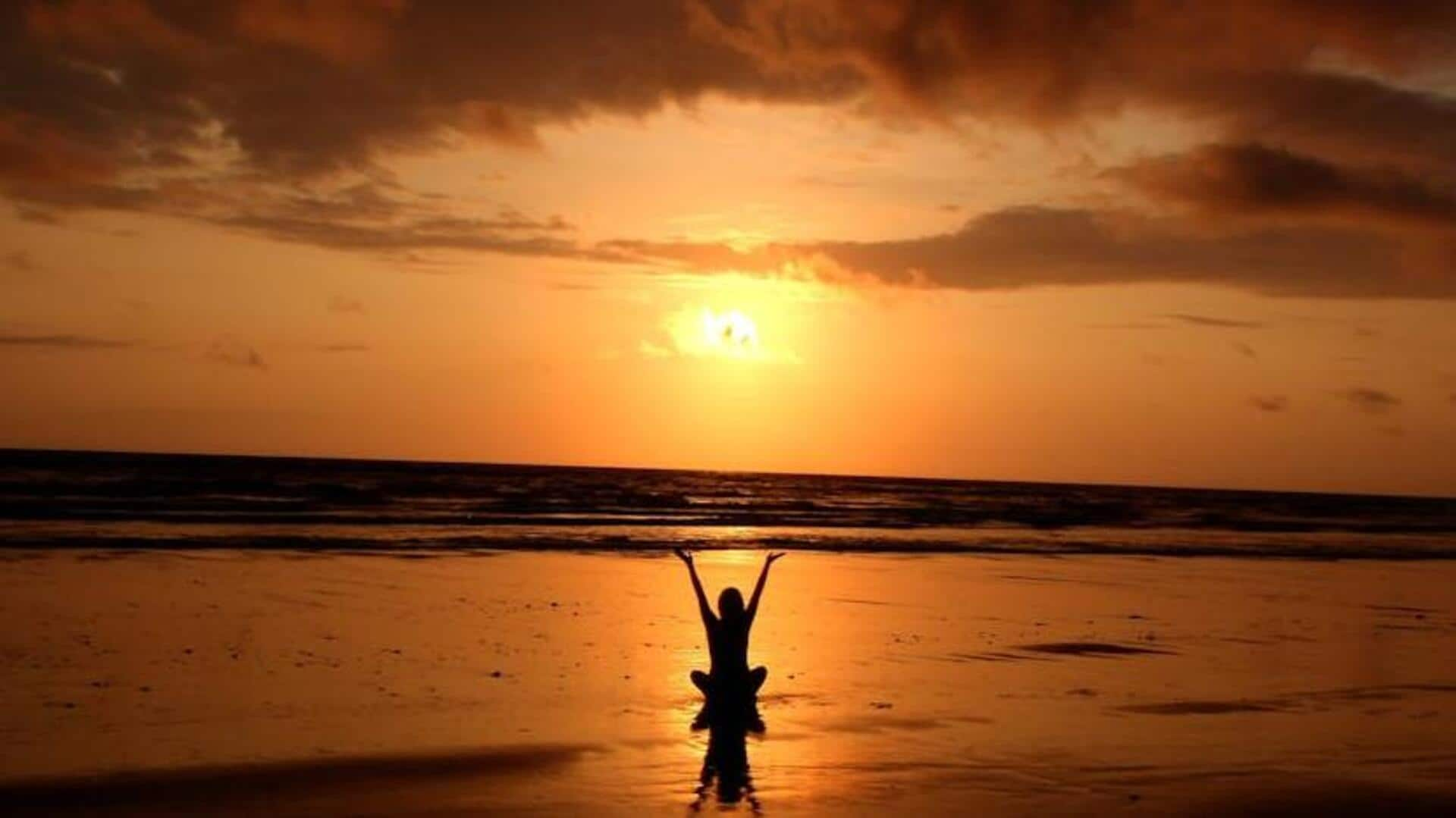 Organizing a relaxing sunset yoga session