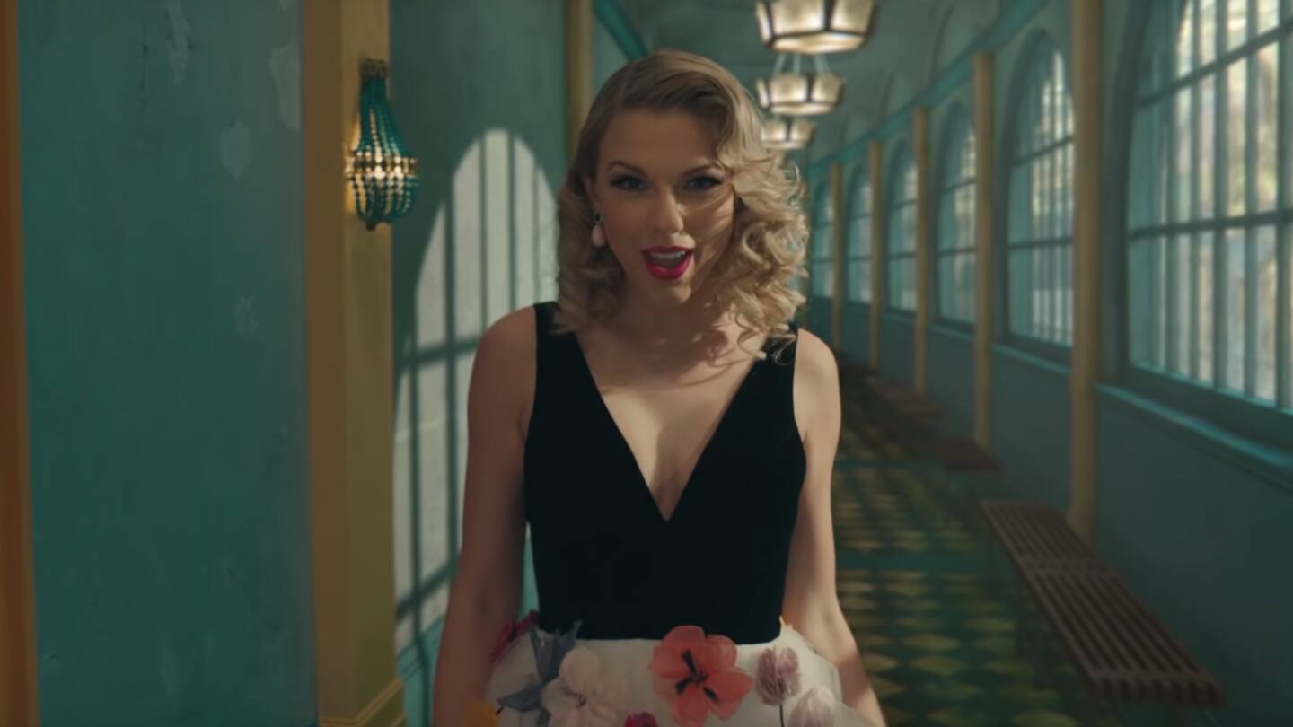 Did you notice these clues and symbols in the clip? Did you notice these clues and symbols in the clip?