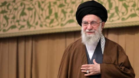 Pro-Khamenei protest held in Kargil; empty coffin of Trump paraded 