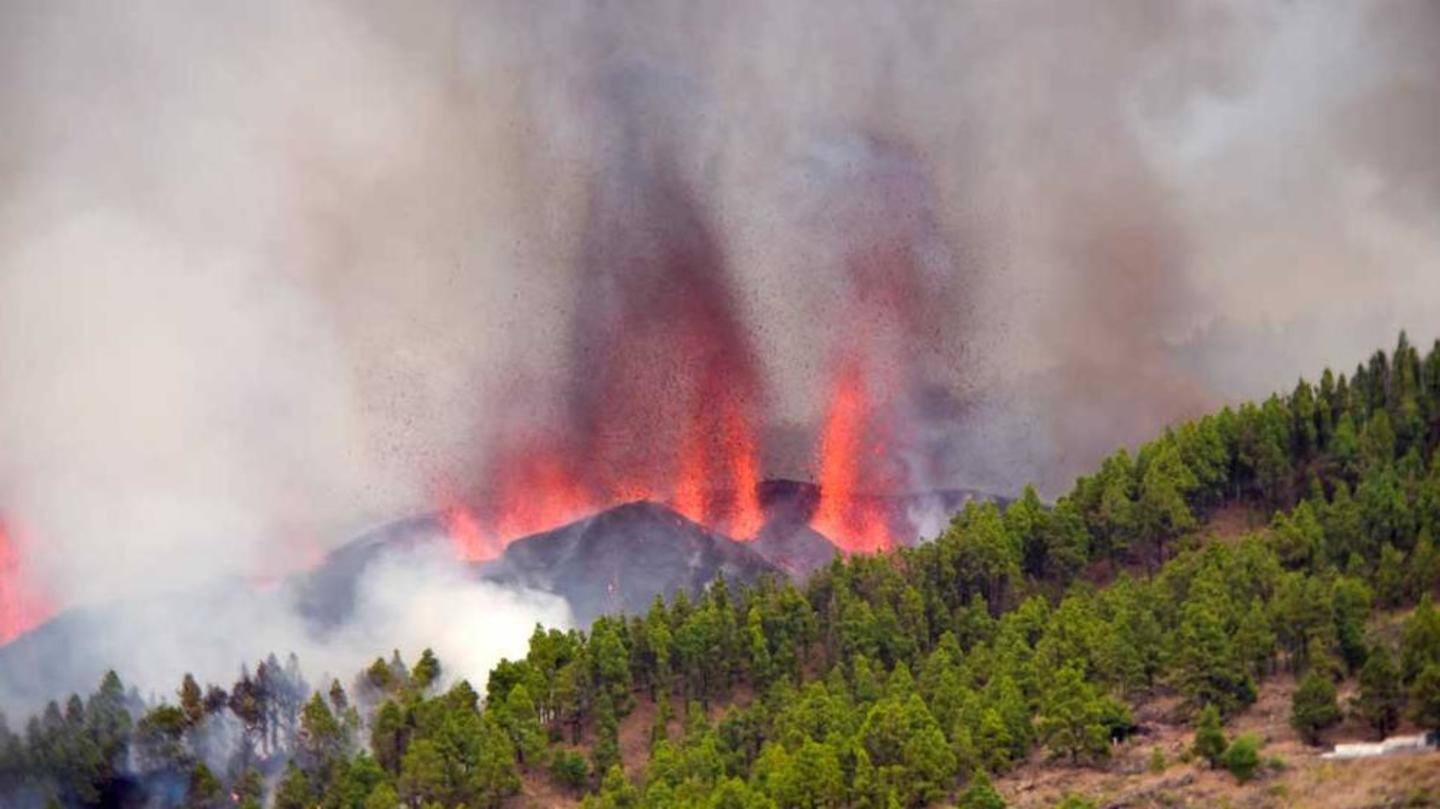 A 4.2-magnitude quake was recorded before the volcanic eruption A 4.2-magnitude quake was recorded before the volcanic eruption