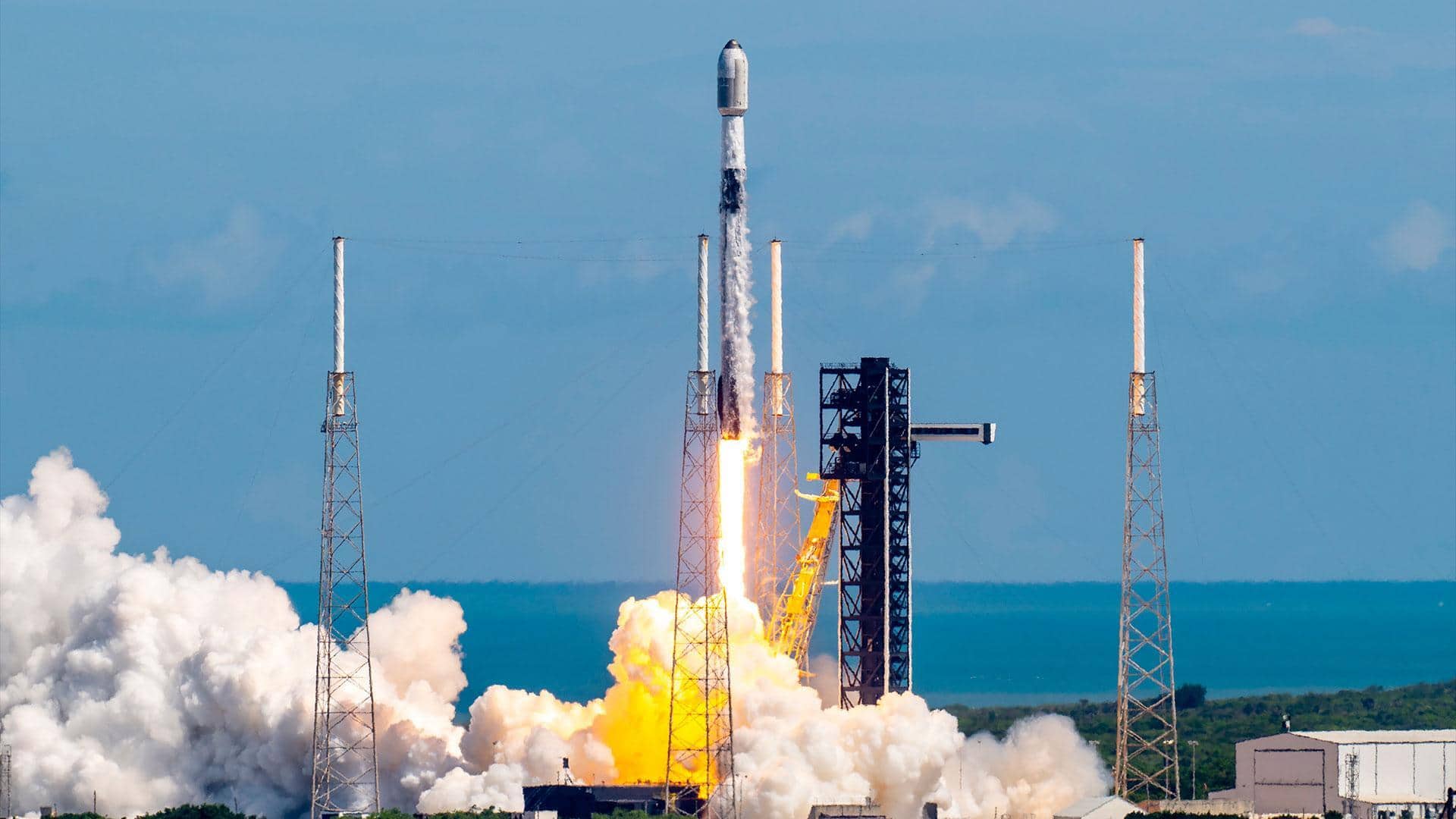 SpaceX resumes Starlink launches days after Falcon 9 anomaly 