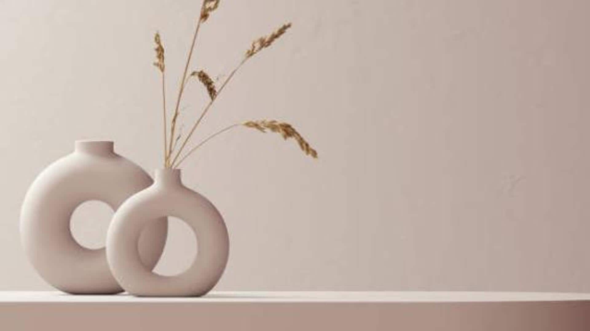 How to use handcrafted vases at home 