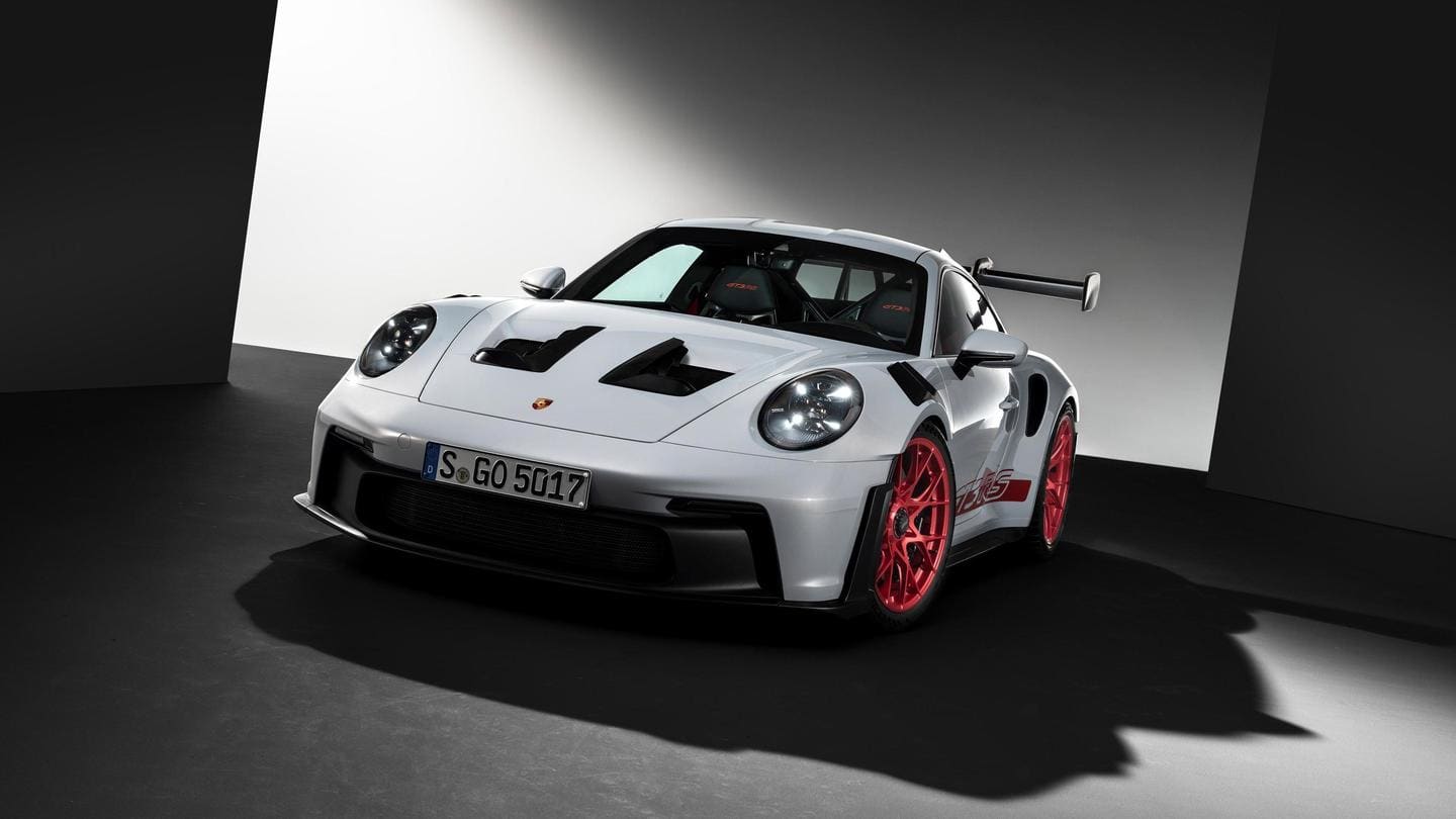 2023 Porsche 911 GT3 RS breaks cover: Check design, features
