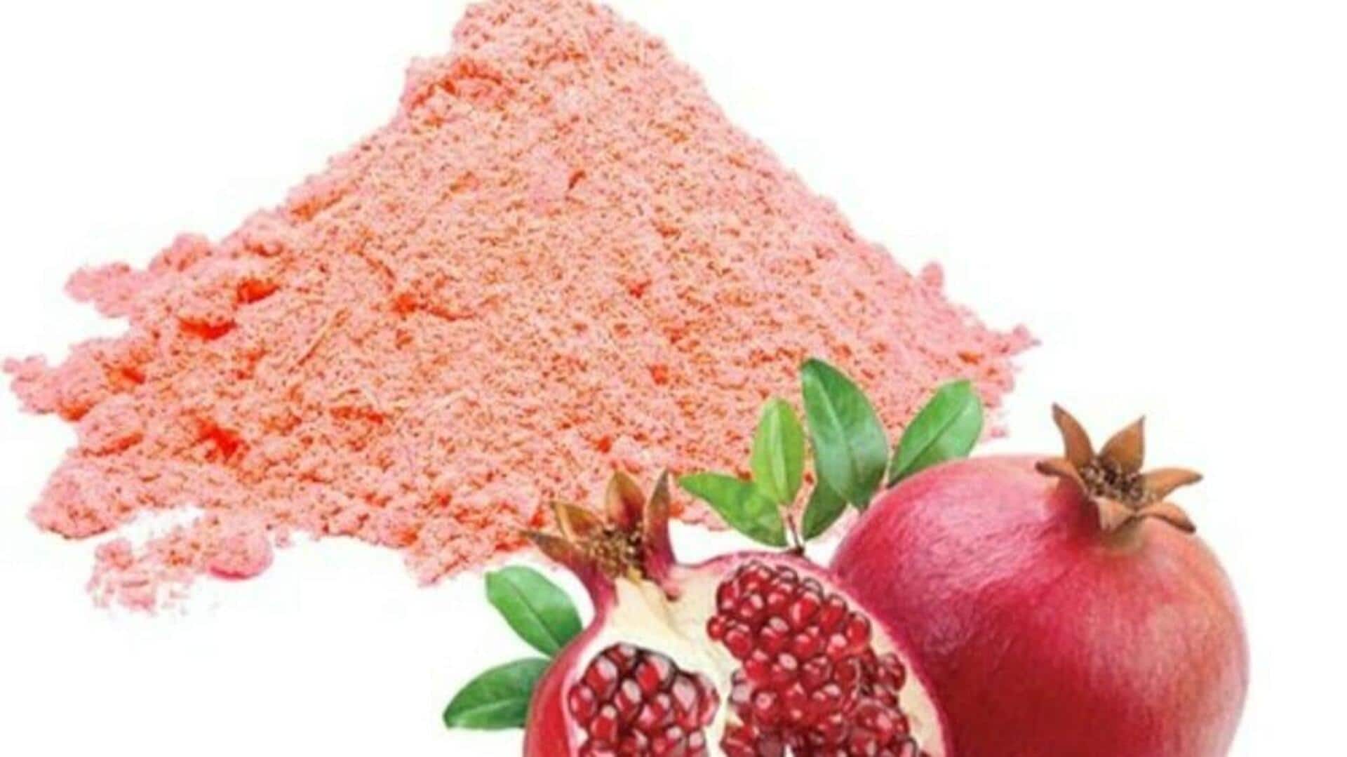 Having mouth ulcers? Get relief with pomegranate peel powder