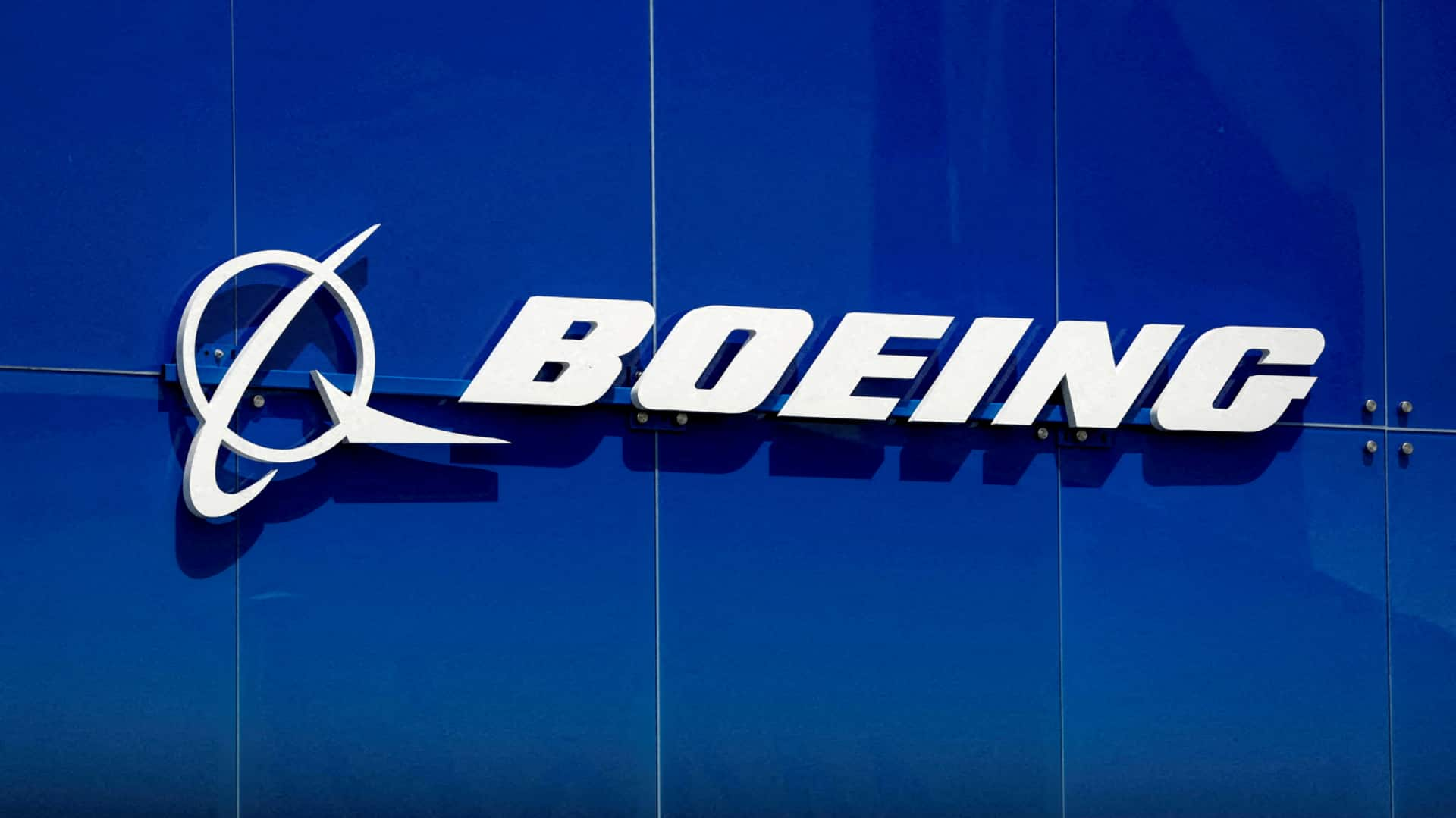 Boeing begins process to cut 17,000 jobs