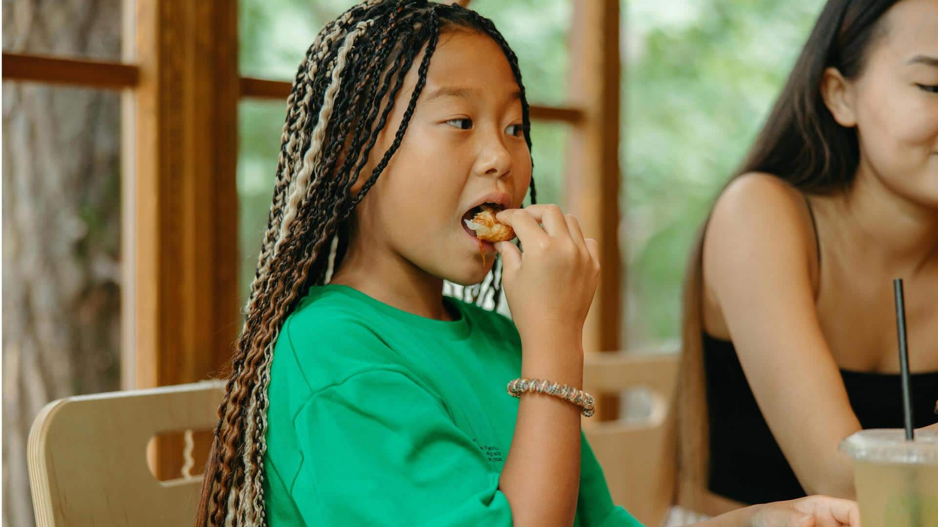 5 surprising health benefits of mindful chewing