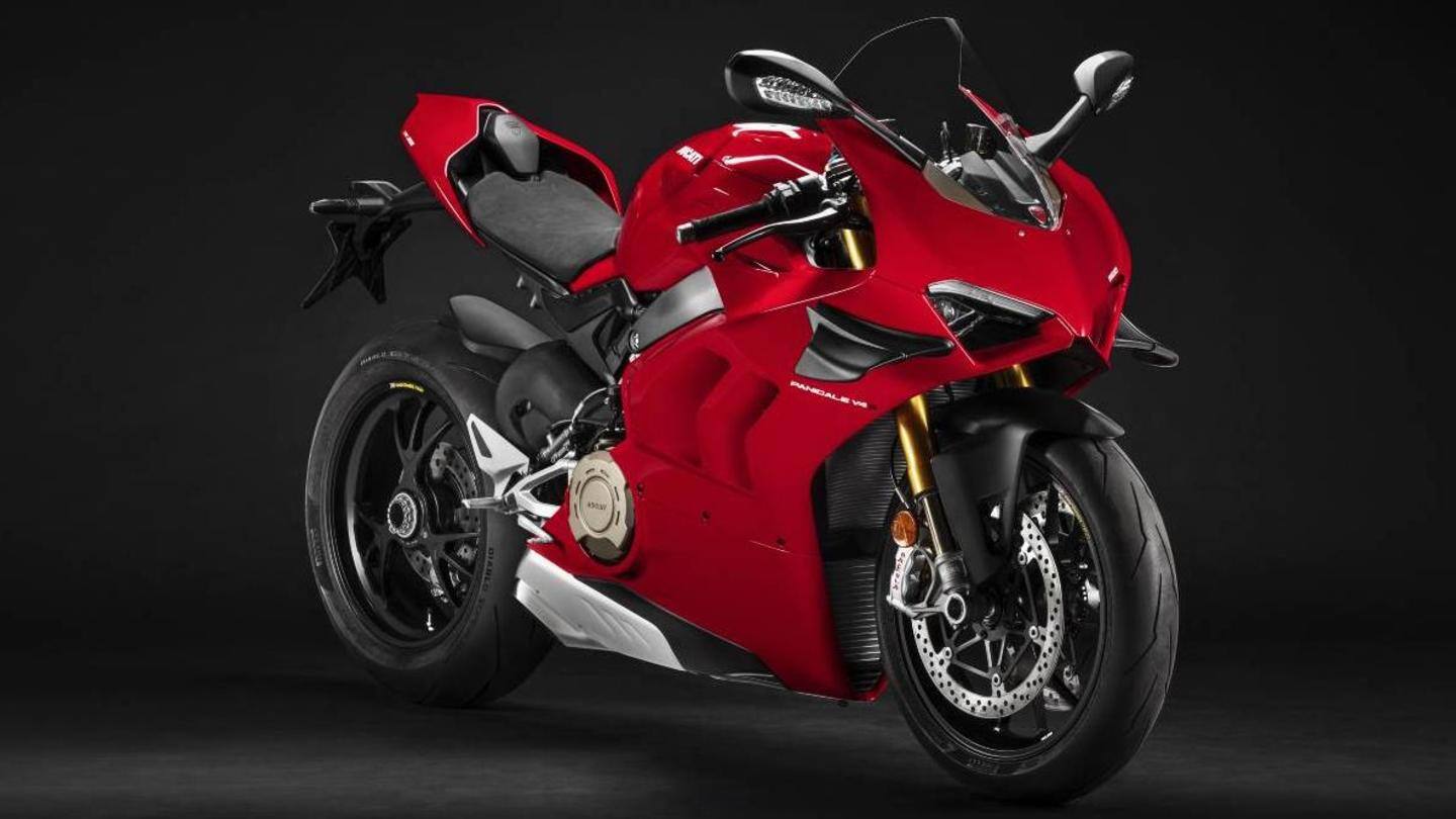 The bike has a 5.0-inch digital instrument console, rider-only seat The bike has a 5.0-inch digital instrument console, rider-only seat