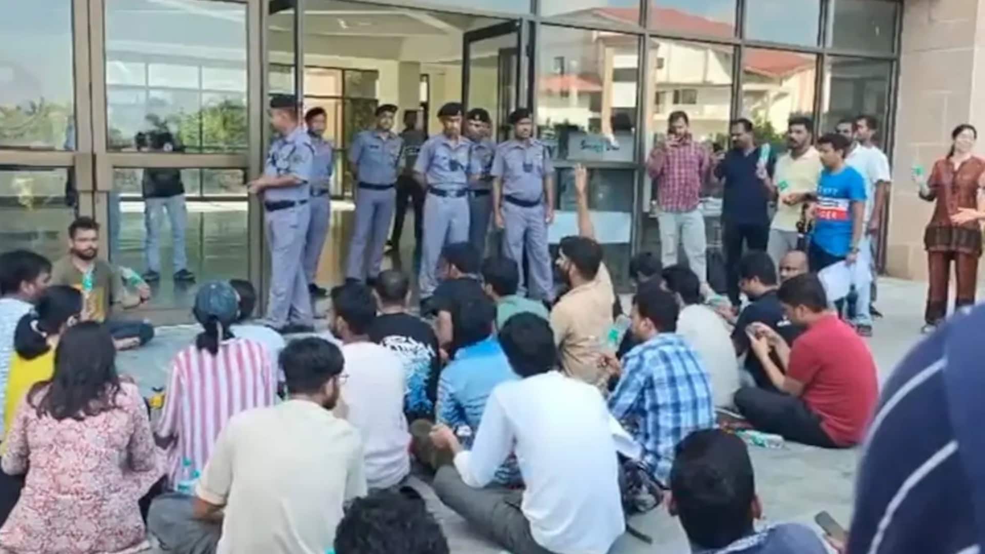 IIT Guwahati students stage protest against 'exorbitant' fee hike IIT Guwahati students stage protest against 'exorbitant' fee hike