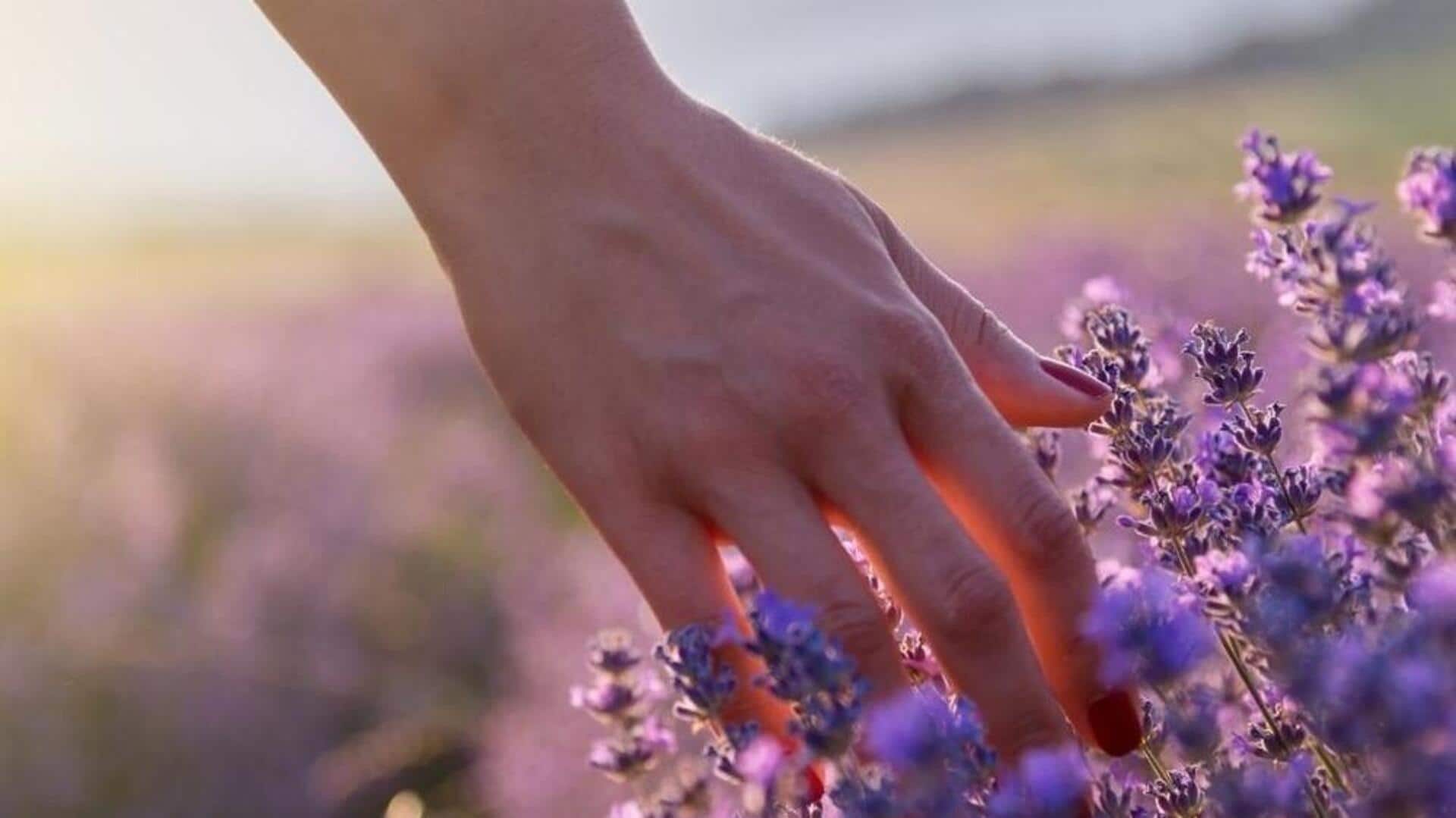 How to combine yoga with herbs for reducing stress