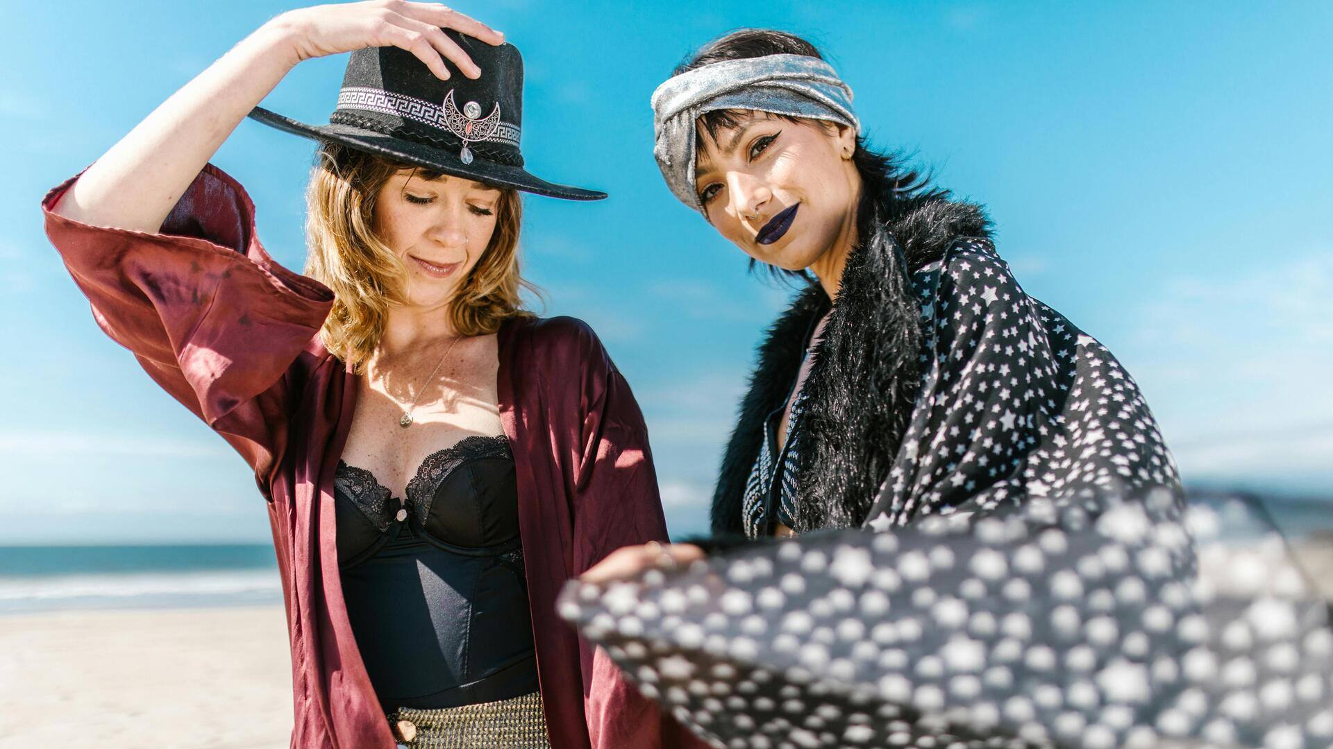 Chic ways to style your medium-length hair with scarves Chic ways to style your medium-length hair with scarves