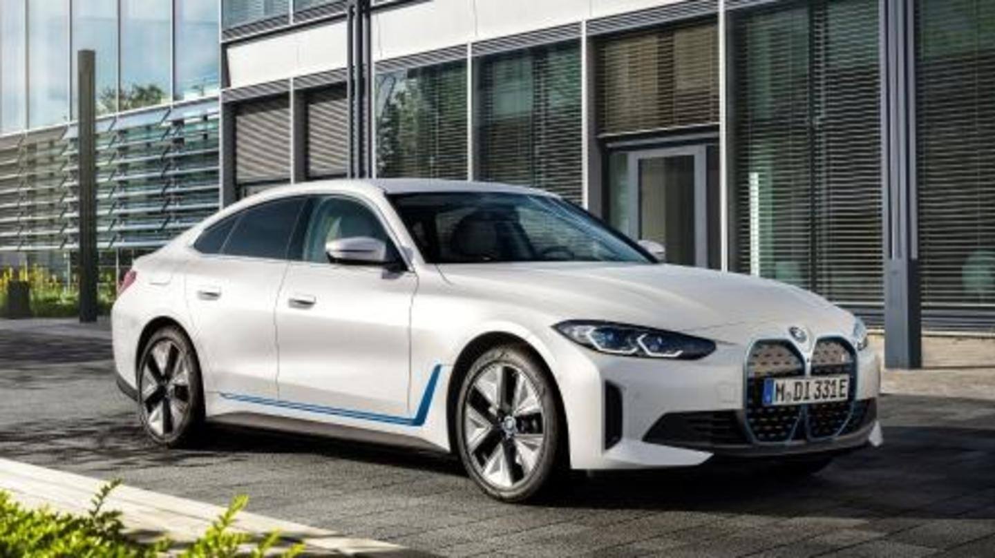 The car sports a large kidney grille The car sports a large kidney grille
