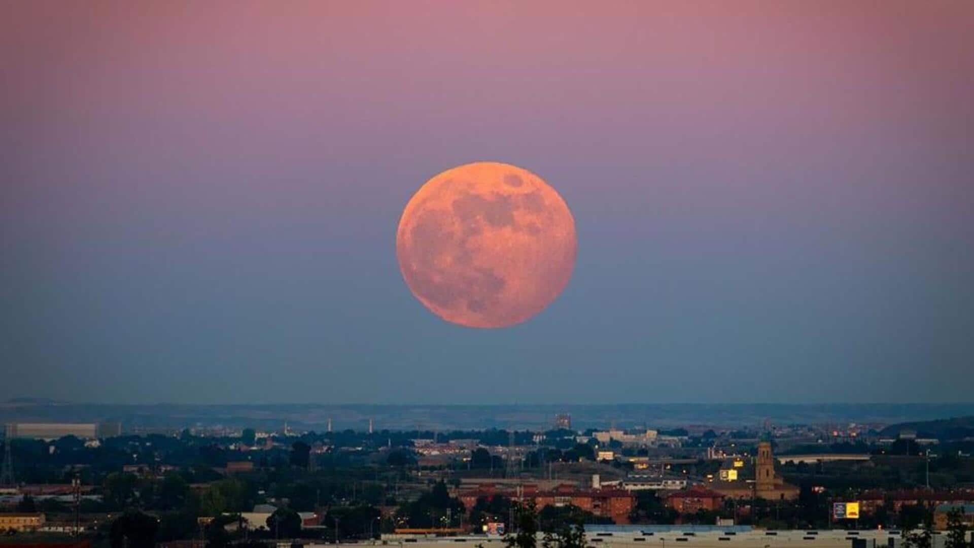 Biggest and brightest supermoon in 6 years rises tomorrow