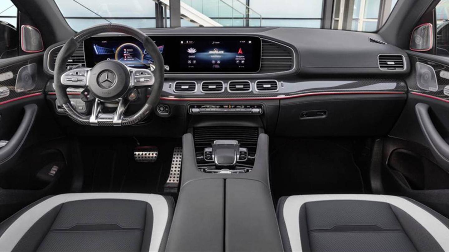 A panoramic sunroof and flat-bottom steering wheel are available A panoramic sunroof and flat-bottom steering wheel are available