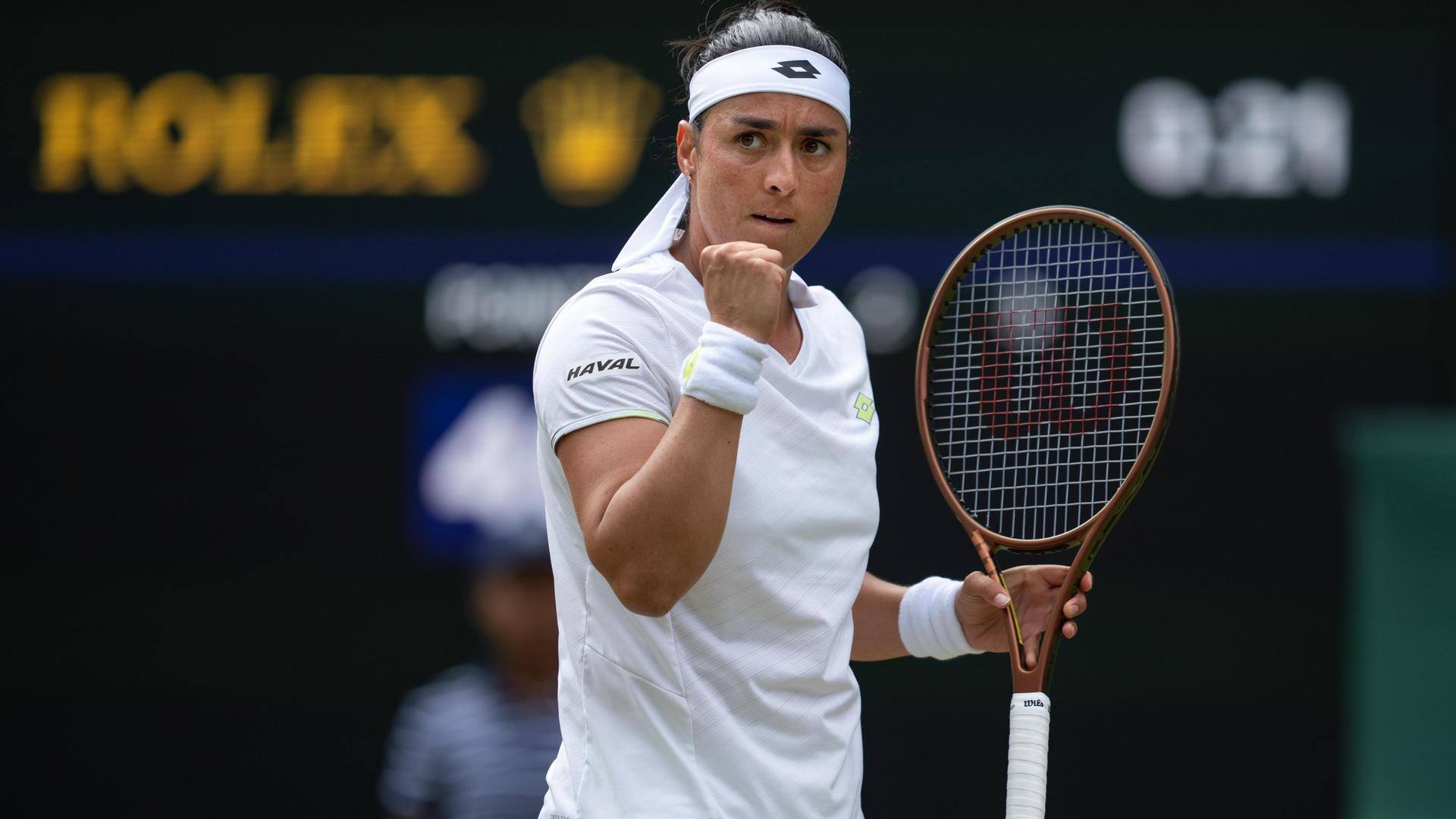 Wimbledon 2023: Ons Jabeur reaches quarter-finals after beating Petra Kvitova