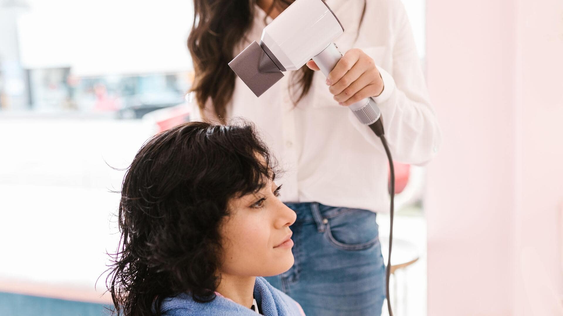 5 fall hairstyles that make your hair look fuller