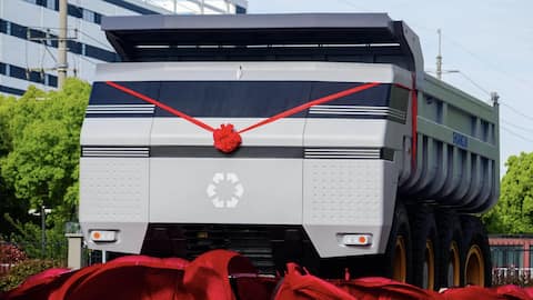 This driverless mining truck can move like a crab