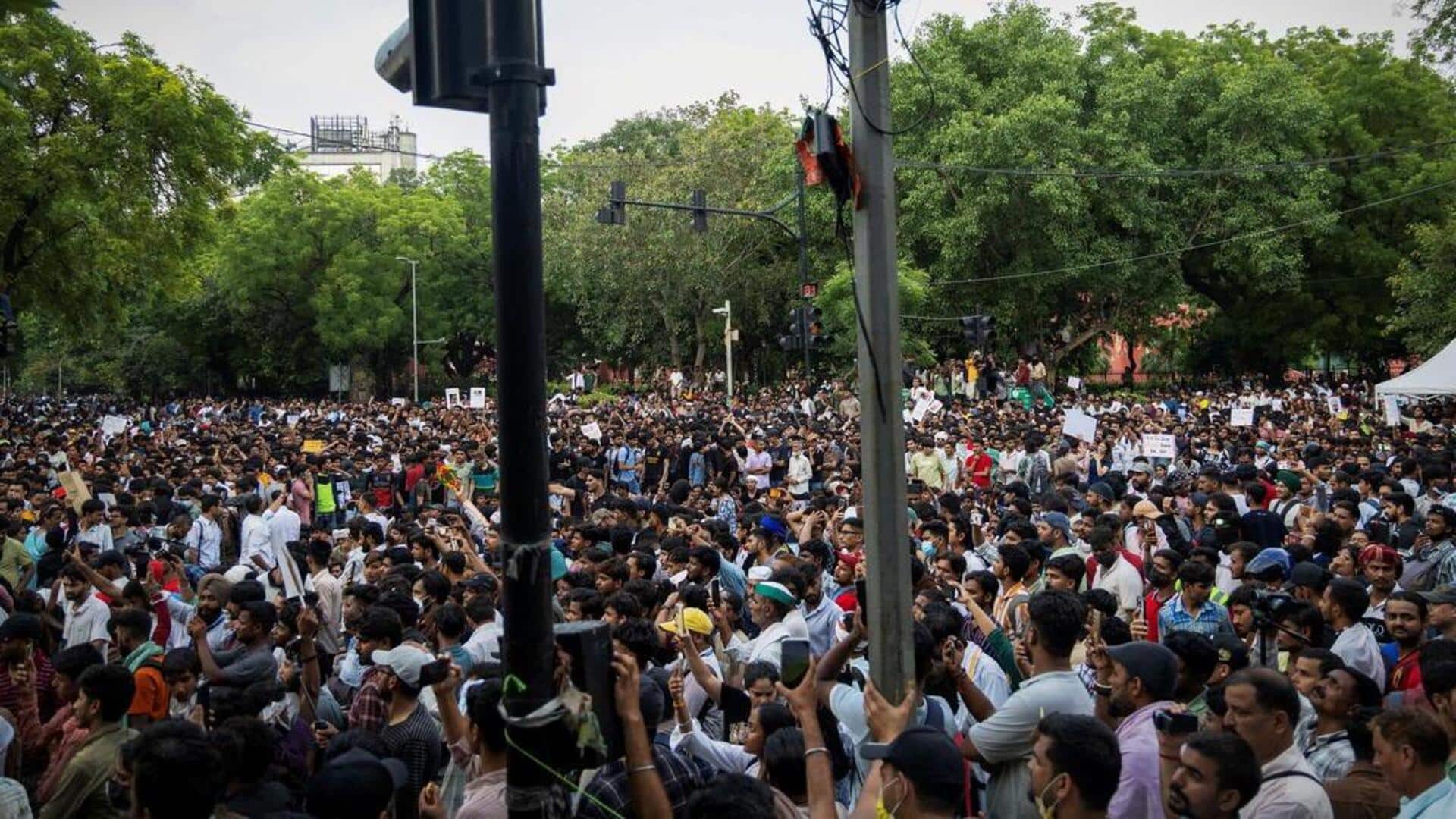 Mobile internet services suspended around Jantar Mantar till midnight