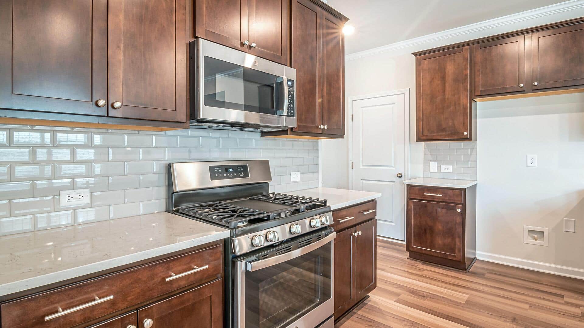 How to clean stainless steel without harsh chemicals