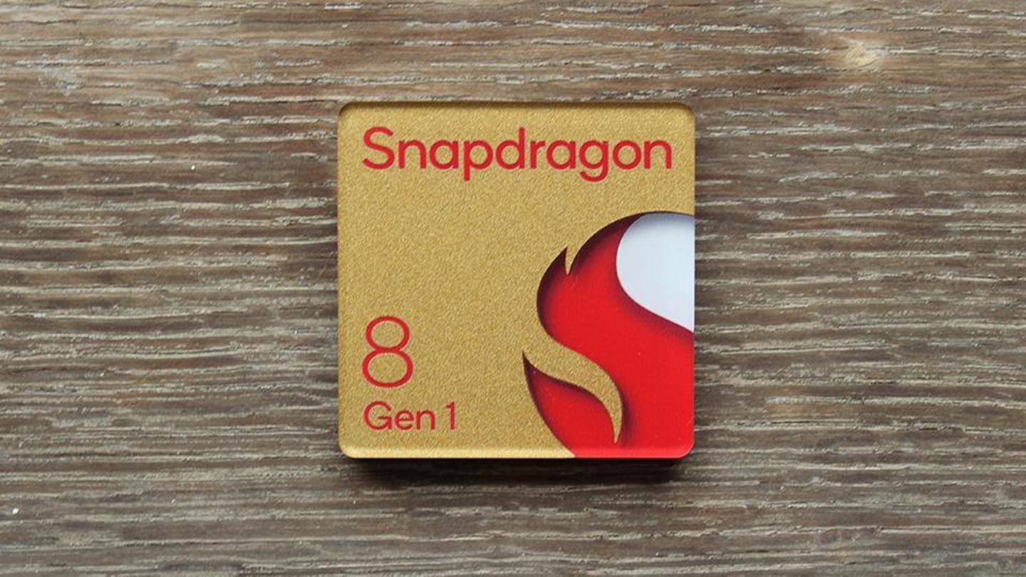 It is fueled by a Snapdragon 8 Gen 1 chip It is fueled by a Snapdragon 8 Gen 1 chip