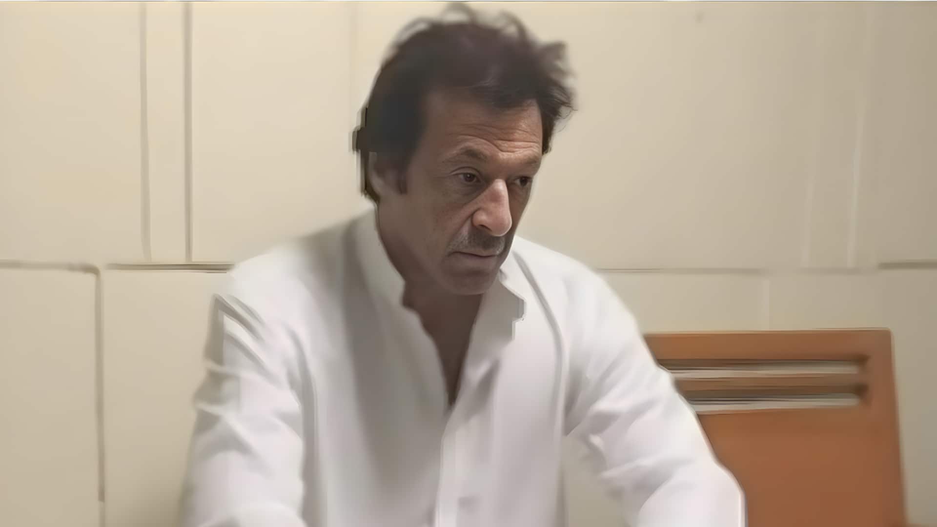 Imran Khan alive, pressured to accept exile, says PTI senator