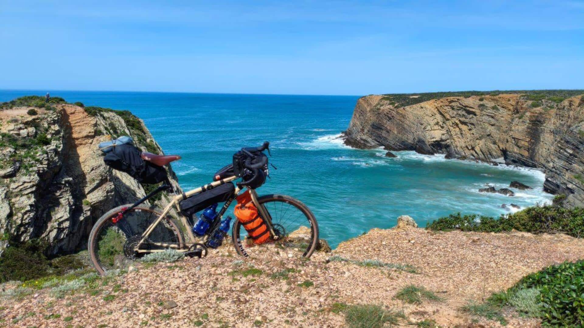 This stretch in Portugal is every cyclist's dream!  