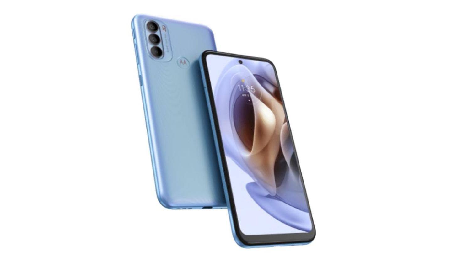 The phone has an AMOLED display The phone has an AMOLED display