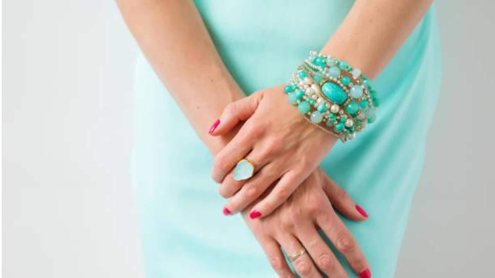 How to style statement jewelry