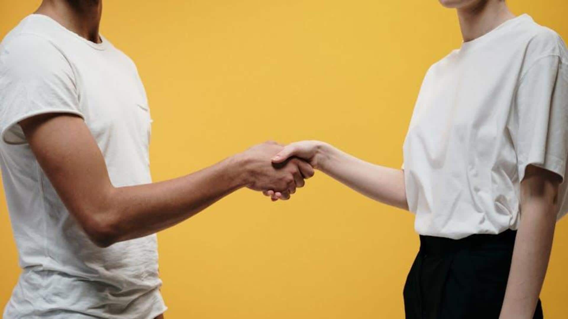 How to introduce someone: Dos and don'ts