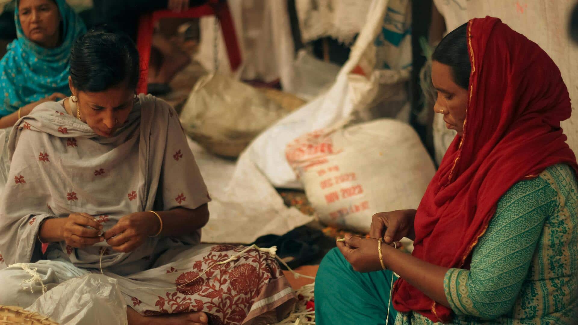 You won't believe what you can weave with spaghetti
