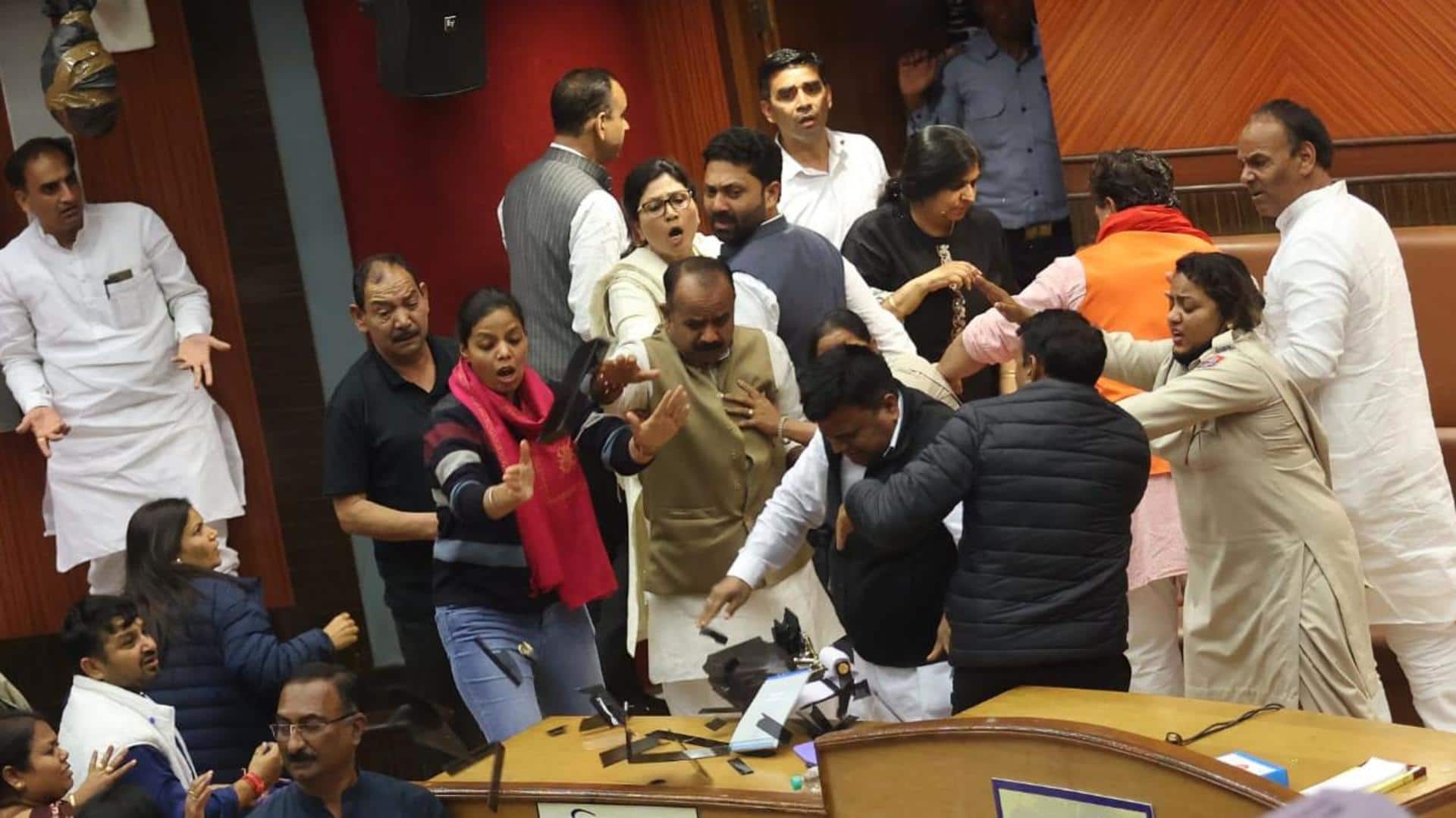 Delhi MCD House: AAP, BJP councilors fight over 1 vote