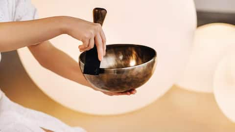 Understanding the healing power of sound bathing