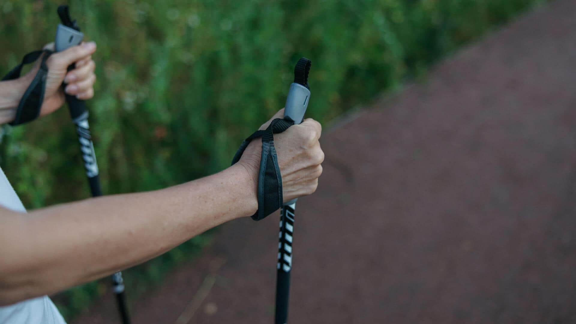 How walking with poles burns more calories