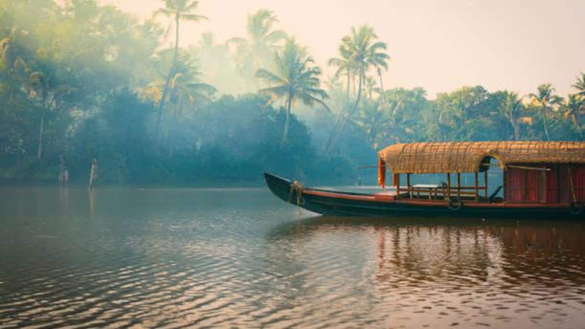 Paddleboarding in Kerala's backwaters: A guide Paddleboarding in Kerala's backwaters: A guide
